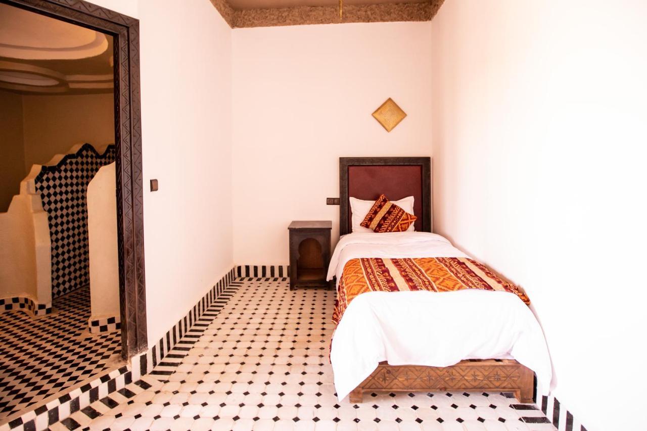 Riad Merzouga Dunes Exterior photo